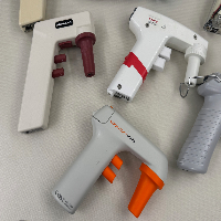 Pipette Controllers Quantity of 10 image 0